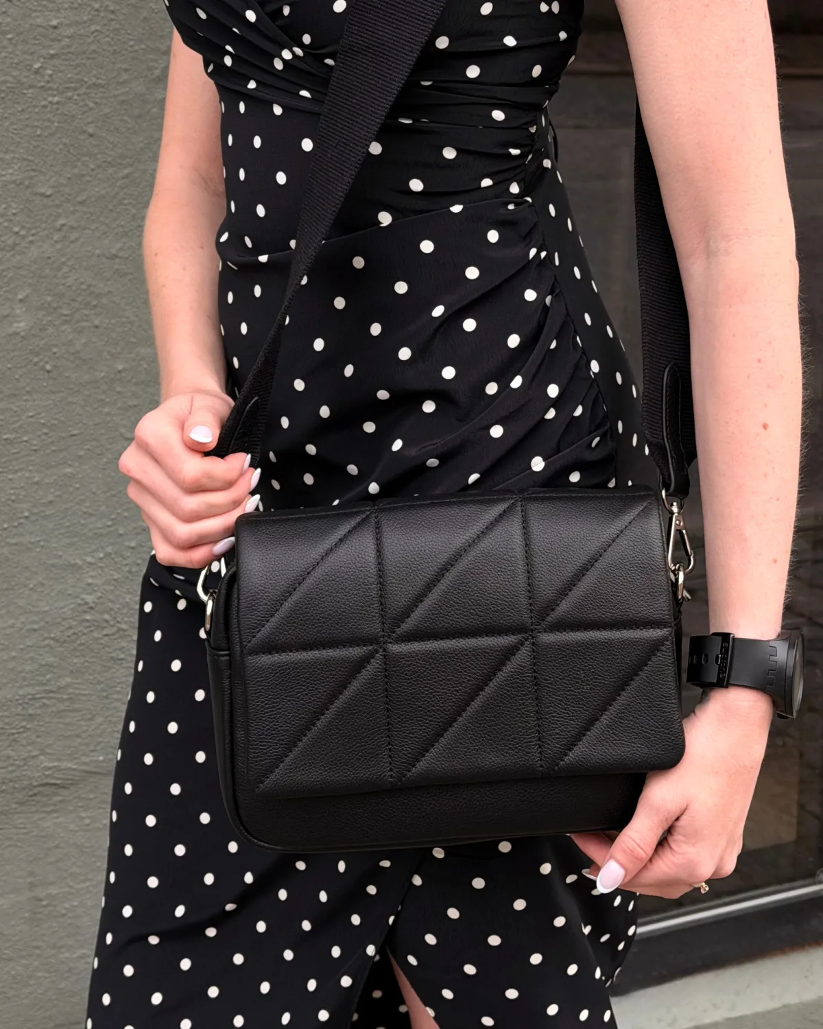 ASTRID – Quiltet crossbody i ægte læder | Sort