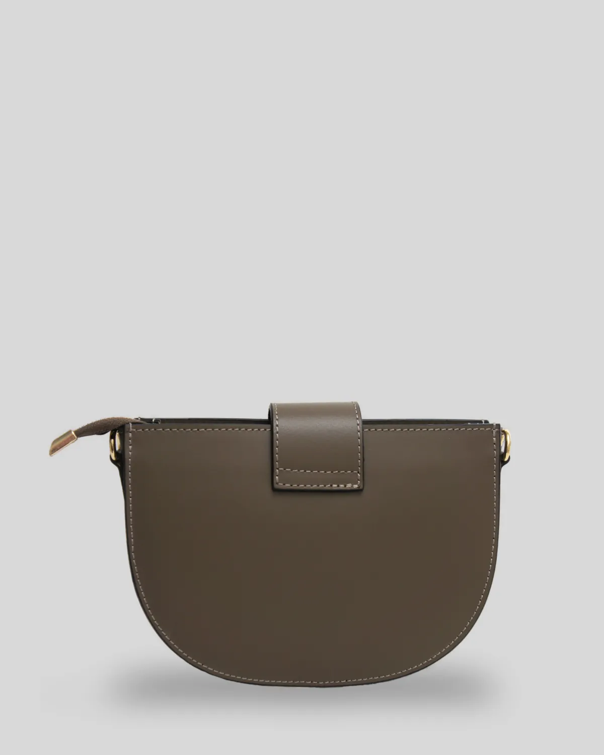 AMELIE – Crossbody-taske i glat læder med gyldne detaljer | Mørk taupe
