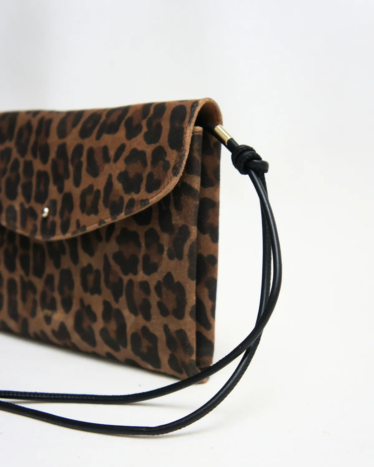 MAJA – Crossbody-taske i ægte læder med leopardprint